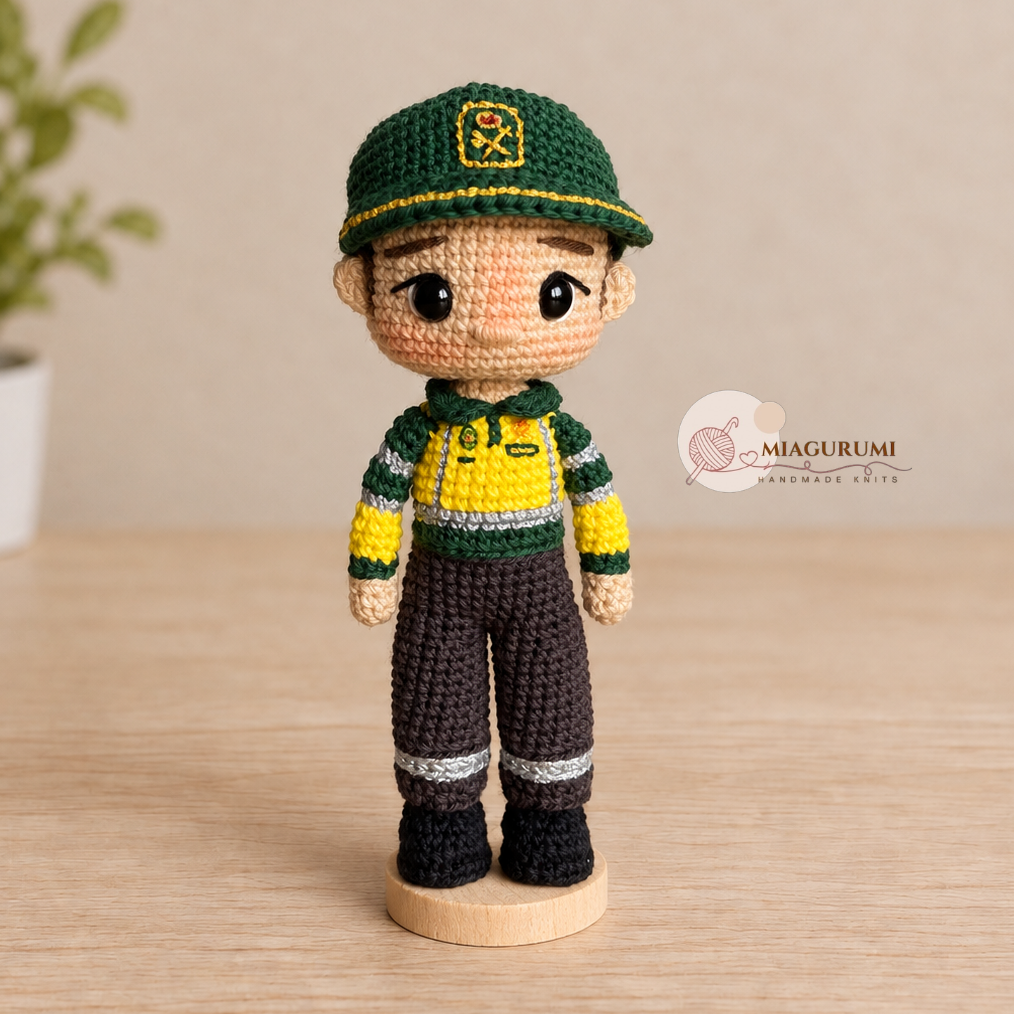 Amigurumi personalizado Guardia Civil de Tráfico. Hecho a mano