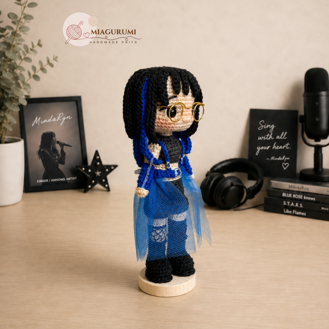 Personalización amigurumi MindaRyn cantante de anime