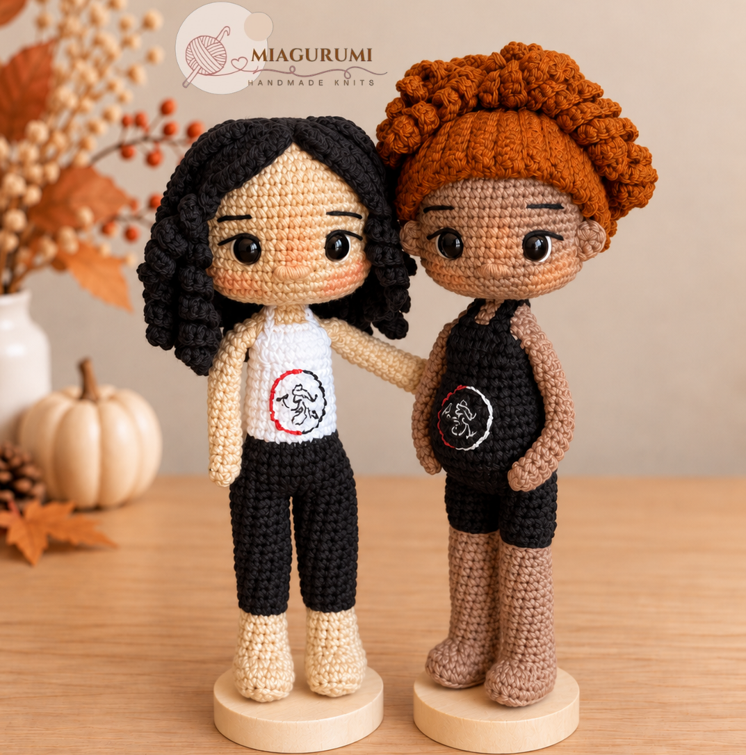 Amigurumi personalizado de dos chicas. Embarazada y monitora fitness